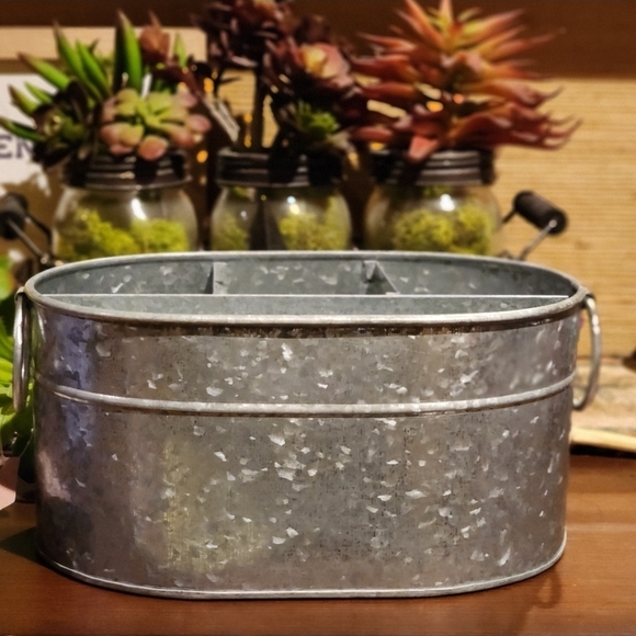 Dolly Parton Galvanized Metal Utensil Holder Red Accents 'I Beg Your Parton' - Picture 3 of 5